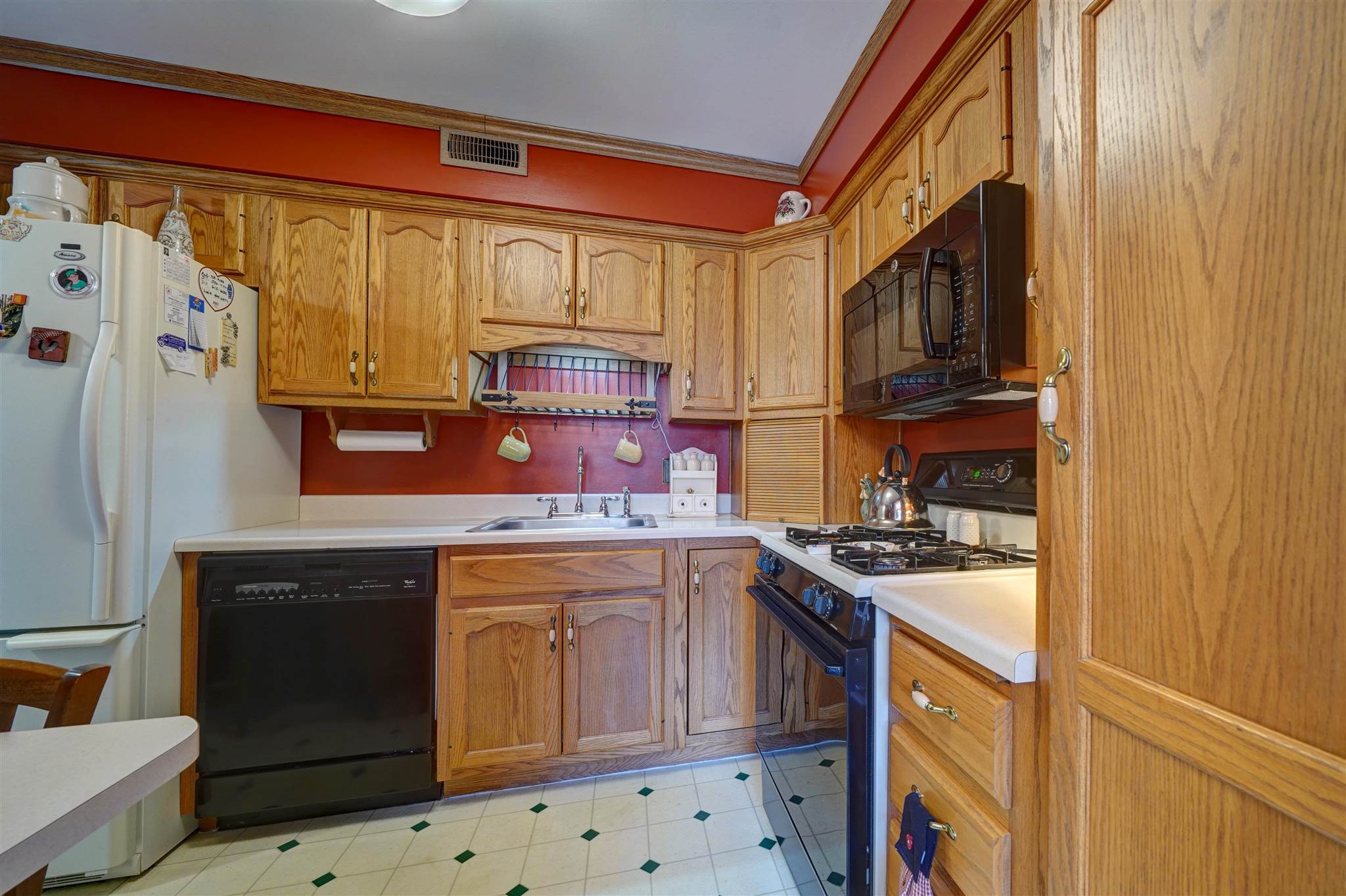 5675 South Wayne Avenue Fort Wayne, IN 46807 - Photo 9 of 31