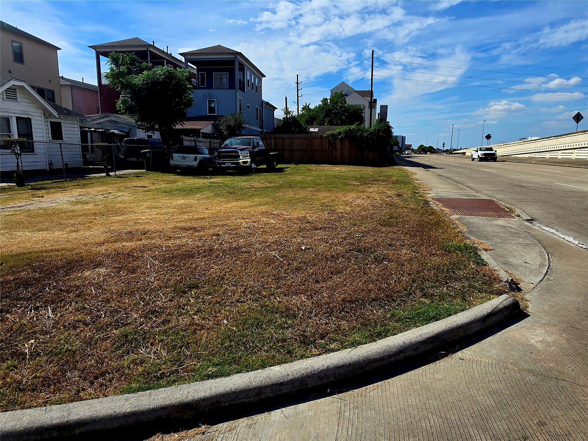 1615 Bass Street Houston, TX 77007 - Photo 2 of 11