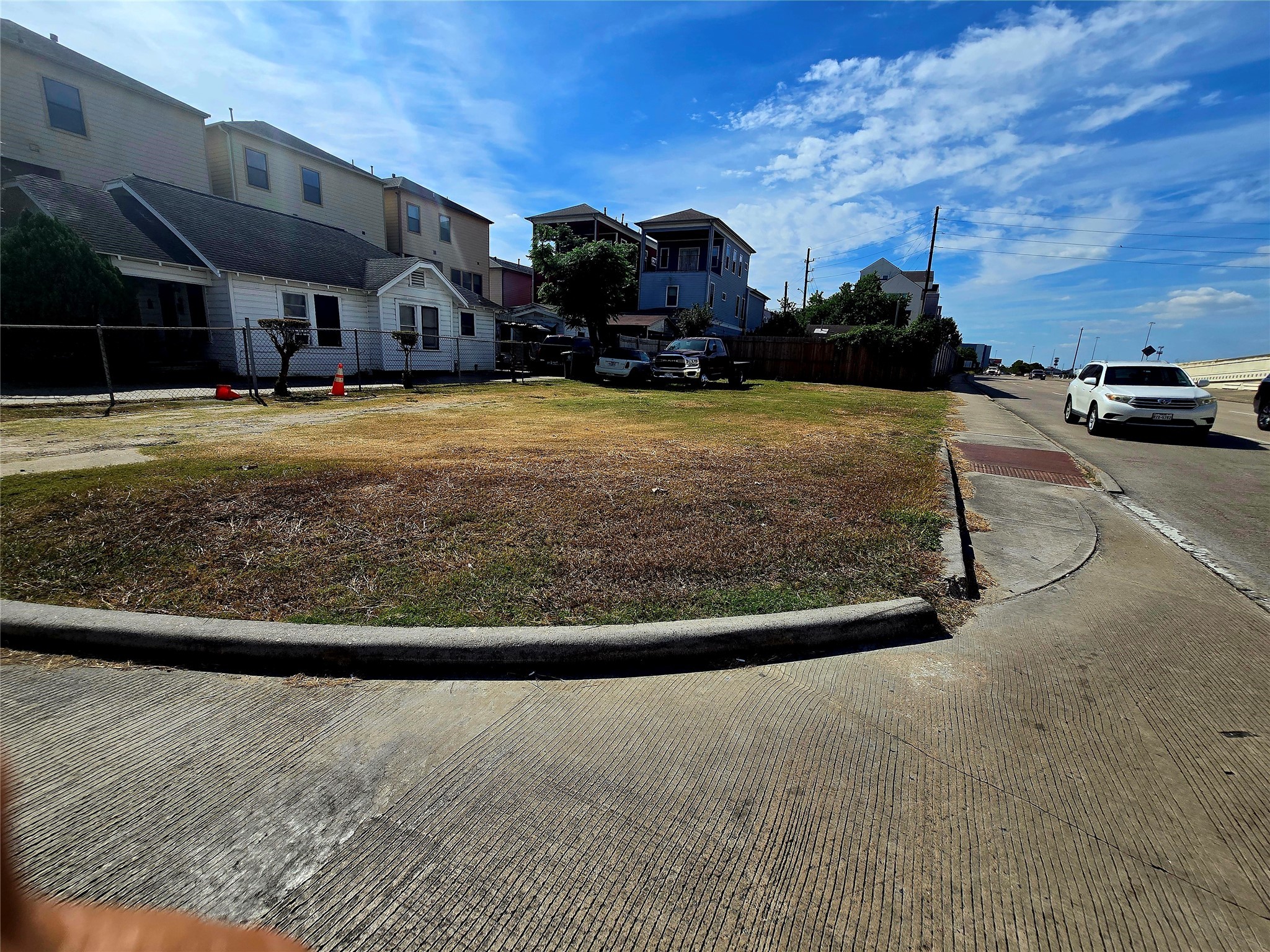 1615 Bass Street Houston, TX 77007 - Photo 3 of 11