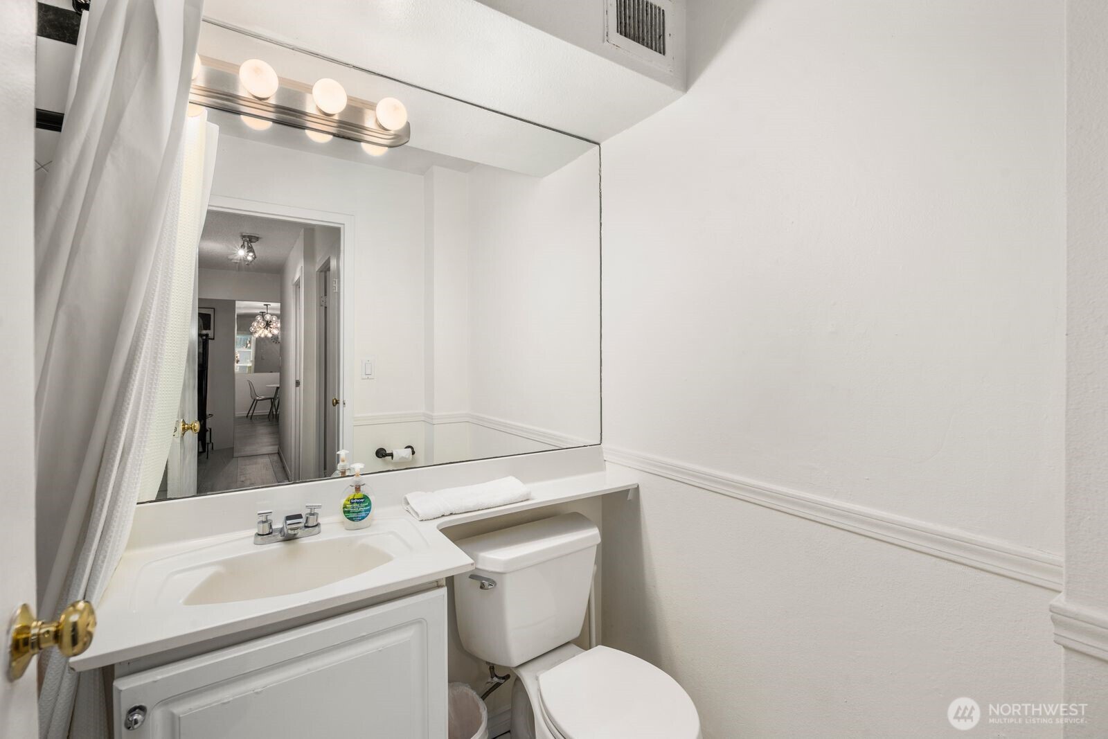 1400 Hubbell Place, Unit 409 Seattle, WA 98101 - Photo 16 of 27