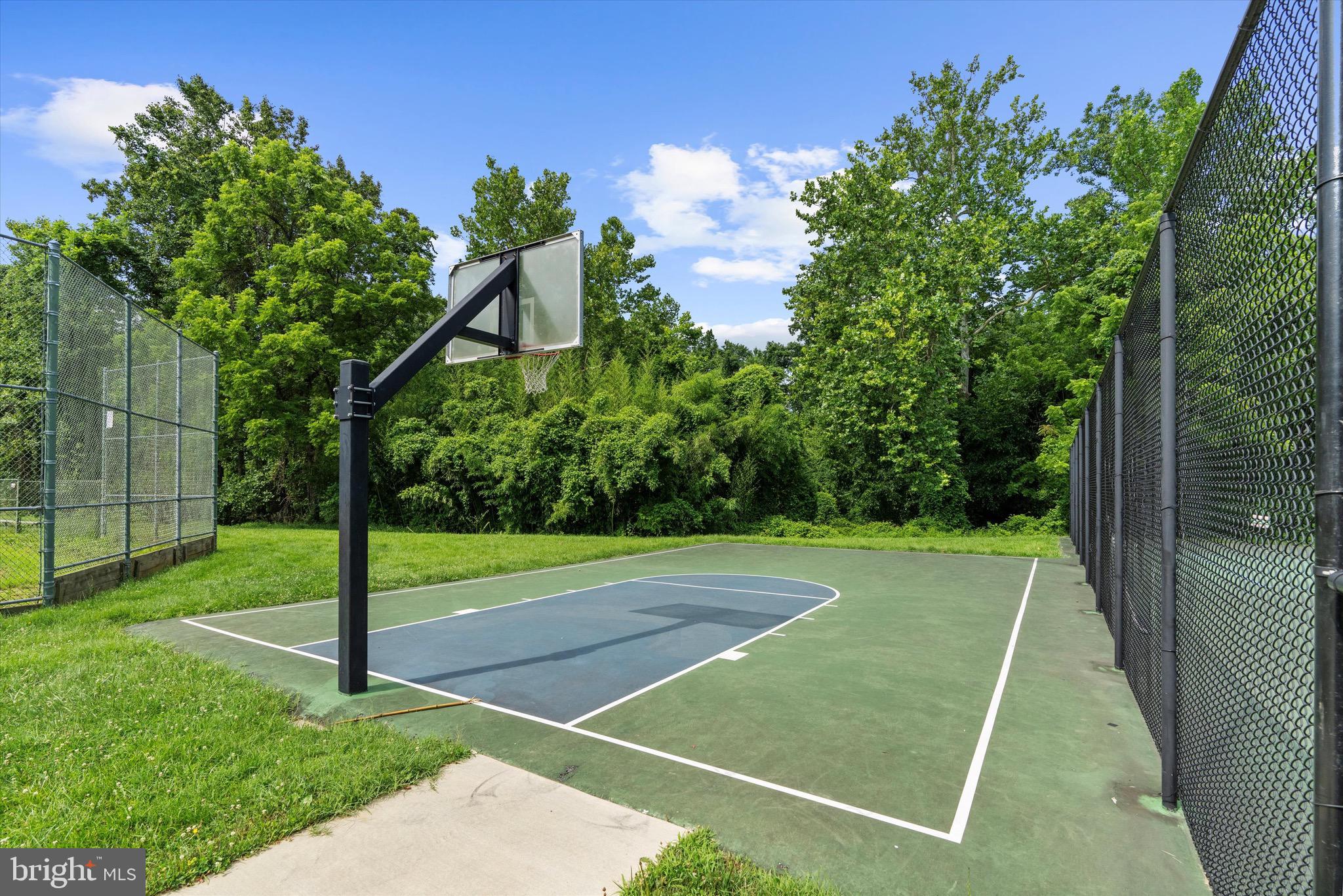 12606 Newgate Road Rockville, MD 20850 - Photo 24 of 43 a view of a tennis court