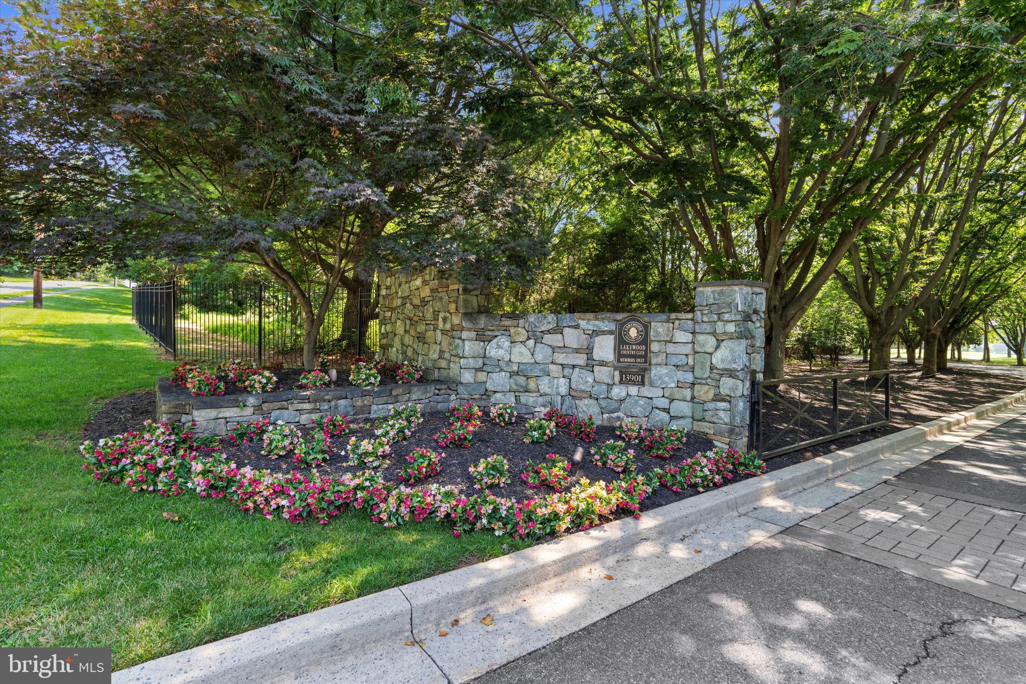 12606 Newgate Road Rockville, MD 20850 - Photo 25 of 43 a view of a garden with flowers