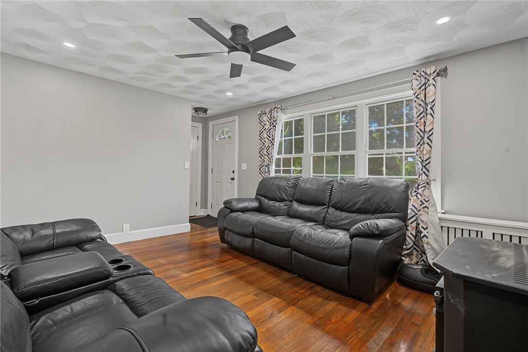 1349 West Shore Road Warwick, RI 02889 - Photo 11 of 42 Gallery Image 11