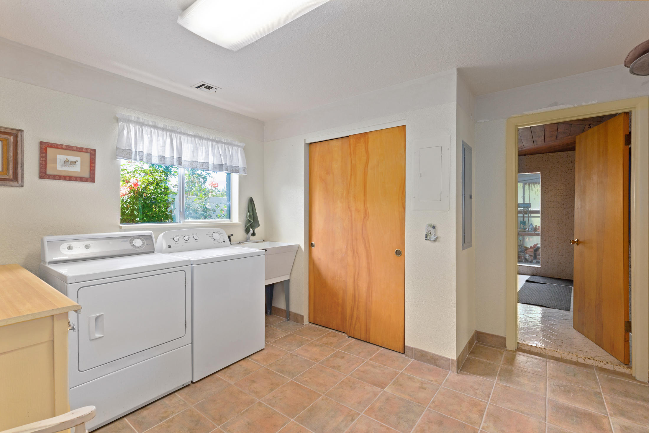 4720 Leonard Road Grants Pass, OR 97527 - Photo 5 of 56 leonard001