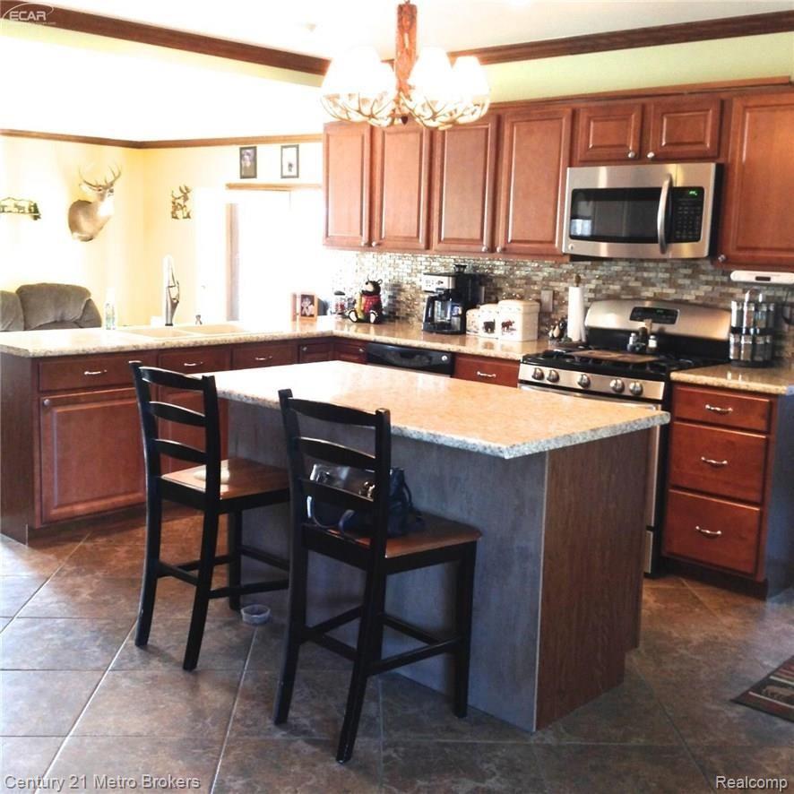 8267 Rider Road Imlay City, MI 48444 - Photo 18 of 34 30060822_17.jpg