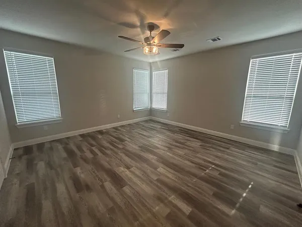 $2,095 | 4001 Avion Drive, Sanger, TX 76266