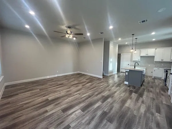 $2,095 | 4001 Avion Drive, Sanger, TX 76266