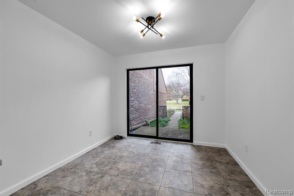 1868 Christy Court Rochester Hills, MI 48309 - Photo 7 of 26