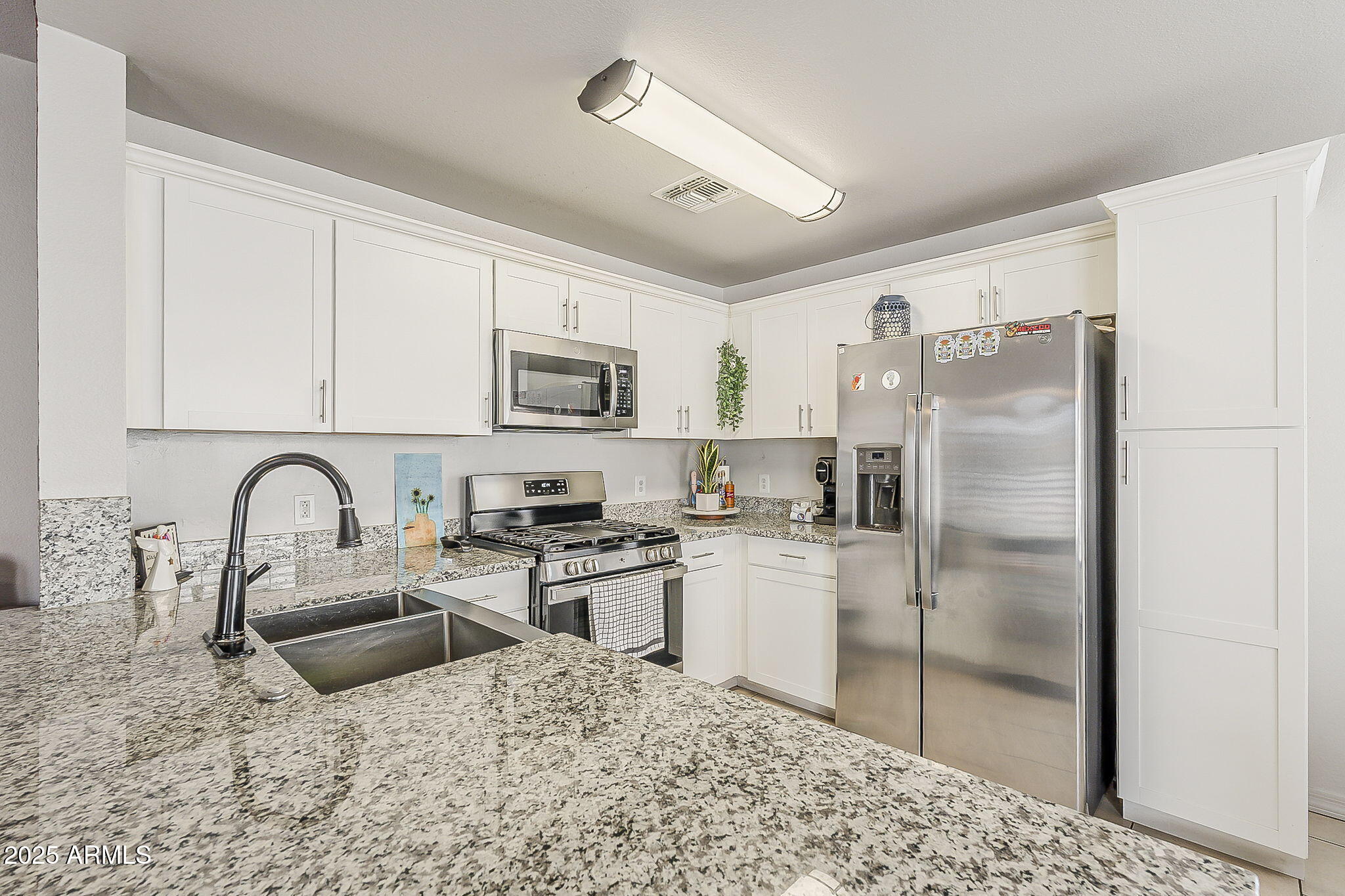 8404 West Coronado Road Phoenix, AZ 85037 - Photo 3 of 22 11-web-or-mls-Coronado-11