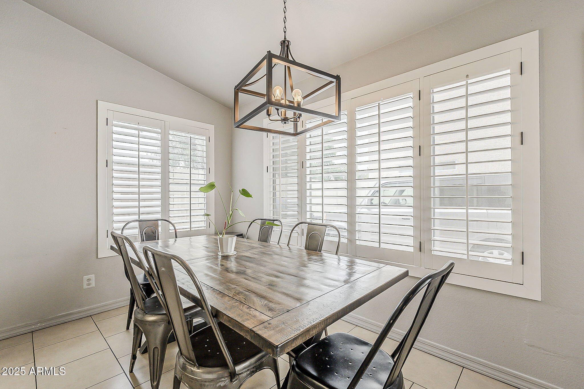 8404 West Coronado Road Phoenix, AZ 85037 - Photo 8 of 22 12-web-or-mls-Coronado-12