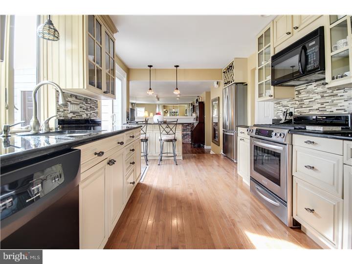 107 Coopers Kill Road Delran, NJ 08075 - Photo 7 of 25 Kitchen