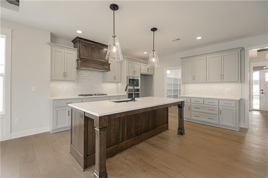 11544 North Olathe View Road Olathe, KS 66061 - Photo 11 of 49
