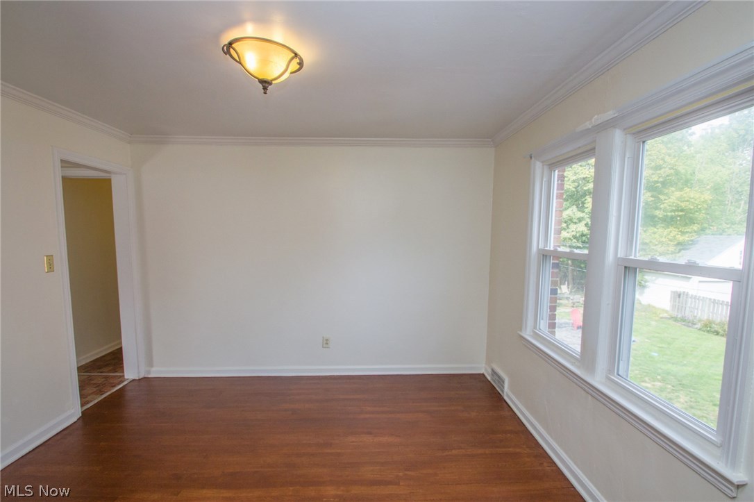 2384 Ashurst Road University Heights, OH 44118 - Photo 14 of 28 Up dining room with hardwood floors