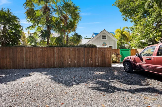$825,000 | 732 Olivia Street, Key West, FL 33040