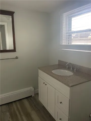 $1,700 | 10 Ryan Avenue, Unit 1, Bristol, RI 02809