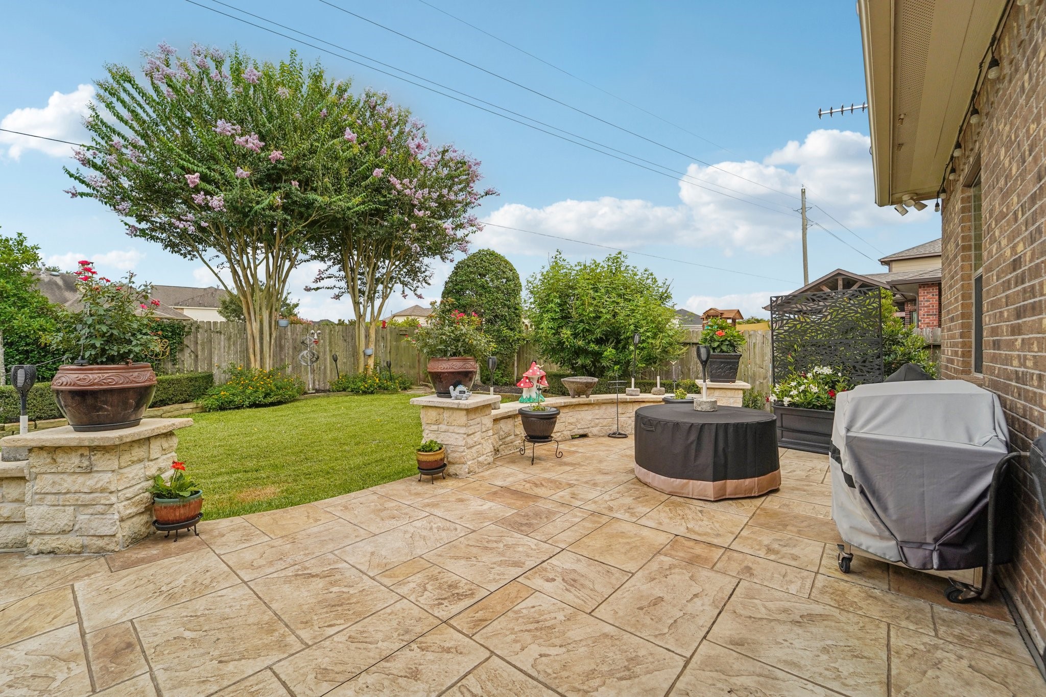 3511 Winding Point Lane Katy, TX 77494 - Photo 31 of 35 a view of a backyard with sitting area