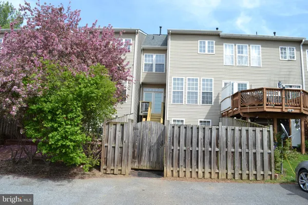 $2,395 | 1725 Emory Street, Frederick, MD 21701