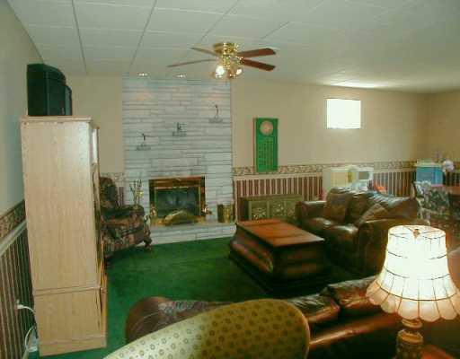 221 Tech Road Thornburg, PA 15205 - Photo 6 of 8 Gallery Image 6