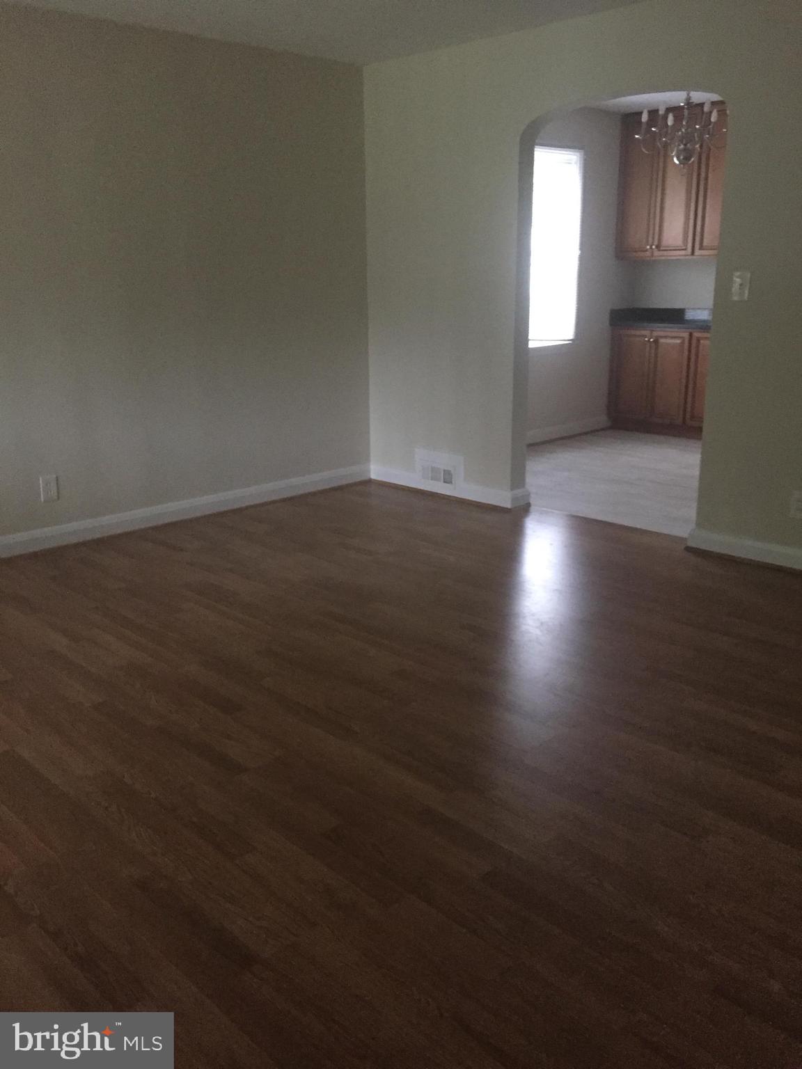 3510 Milford Mill Road Baltimore, MD 21244 - Photo 9 of 24 Living room