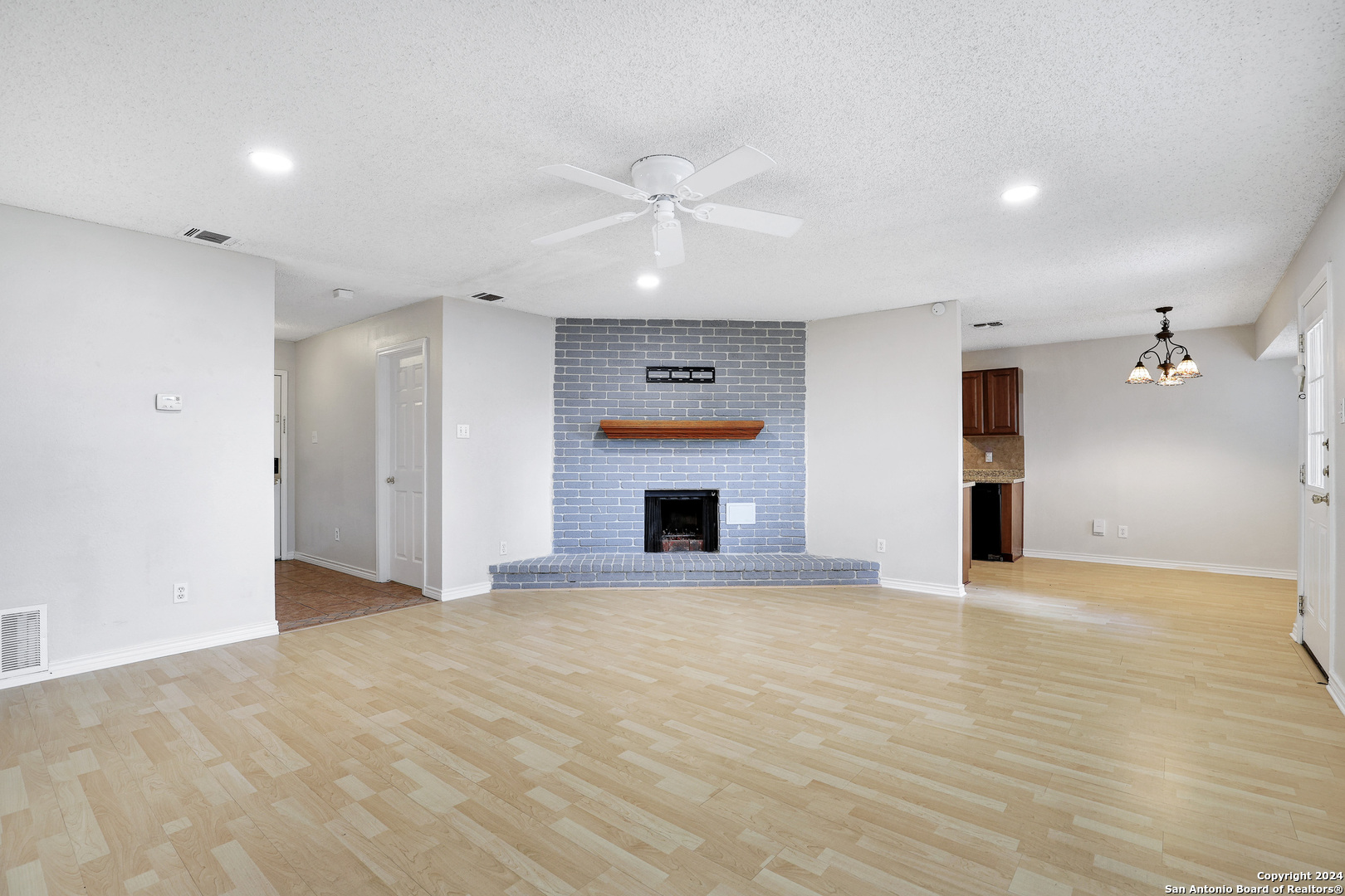 9262 Ridge Branch San Antonio, TX 78250 - Photo 3 of 13