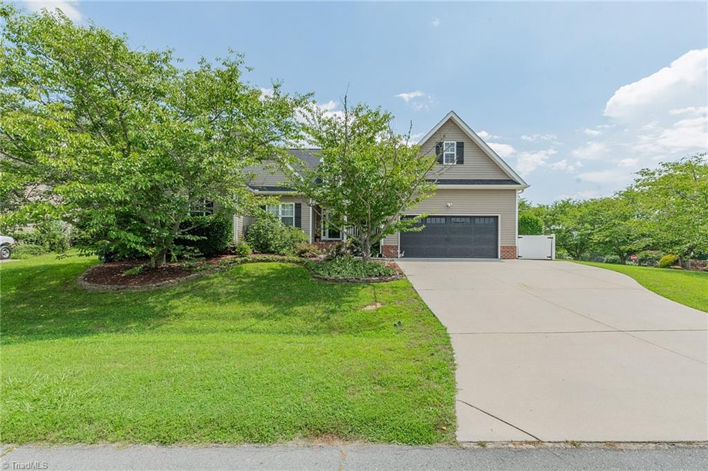 116 Cinnamon Way Clemmons, NC 27012 - Photo 2 of 46