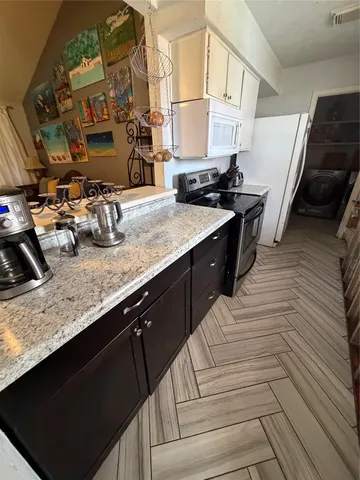 $179,900 | 1114 Oxford Drive, Pearland, TX 77584