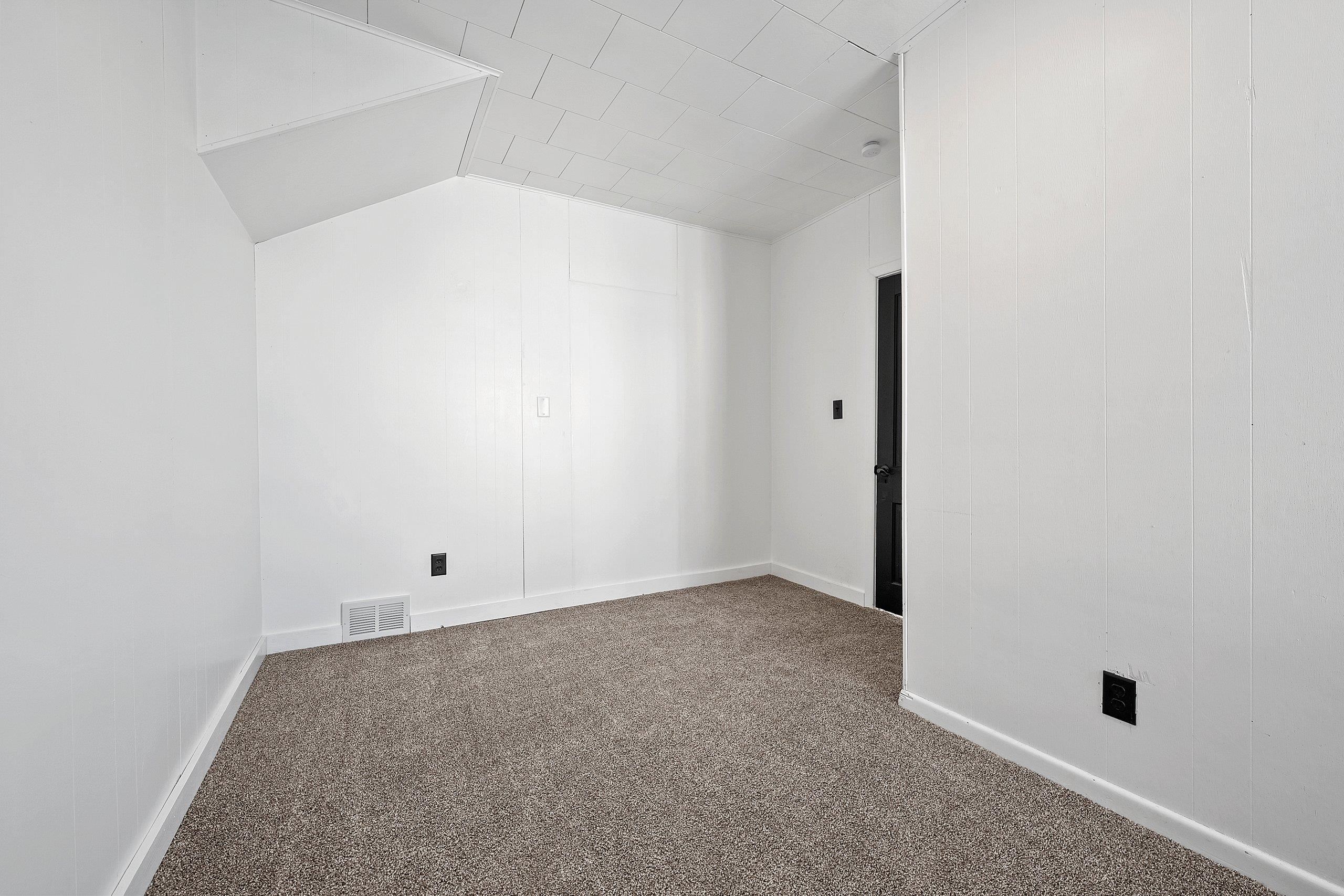 N15030 Grant Street Amberg, WI 54102 - Photo 8 of 37