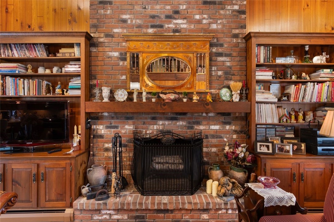 38 Hartford Pike Foster, RI 02857 - Photo 19 of 49