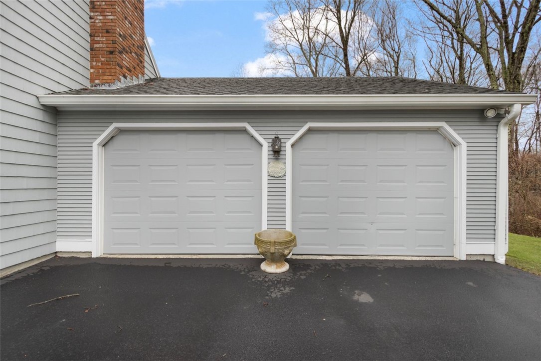 38 Hartford Pike Foster, RI 02857 - Photo 5 of 49