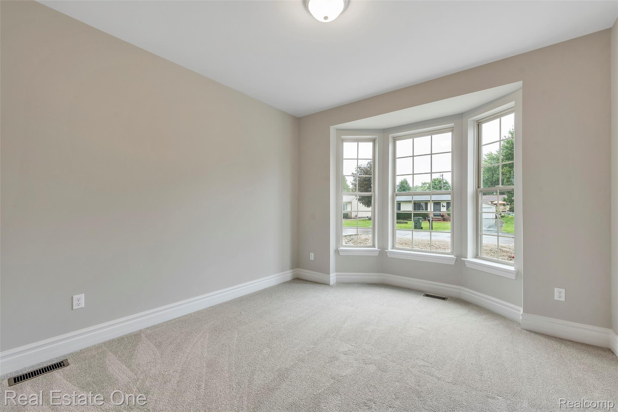 3072 Rockhaven Avenue Rochester, MI 48309 - Photo 5 of 20 3847-Dearborn-Ave-Rochester-Hills-48309-WindowStill-Real-Estate-Photography-5.jpg