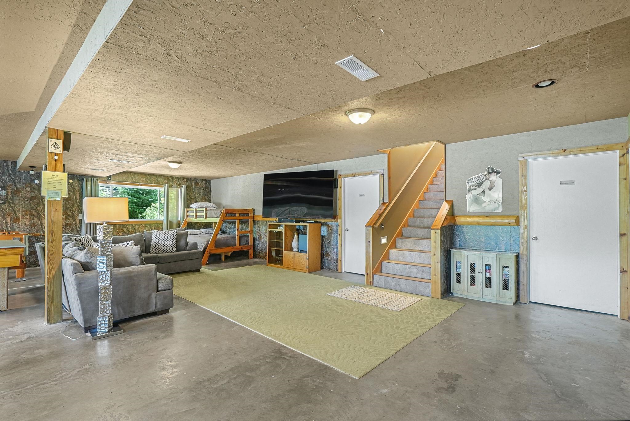 376 Highview Road Traverse City, MI 49696 - Photo 42 of 66