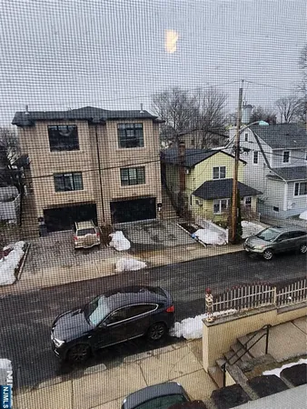$2,200 | 808 Inwood Terrace, Unit 2, Fort Lee, NJ 07024
