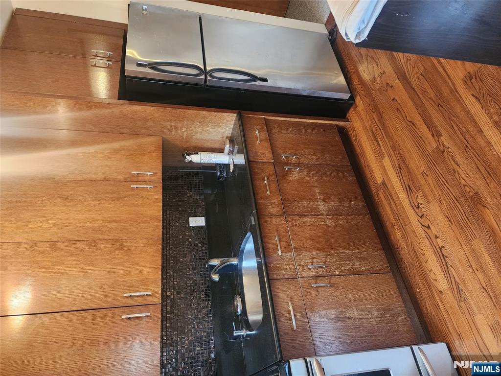 808 Inwood Terrace, Unit 2 Fort Lee, NJ 07024 - Photo 10 of 13