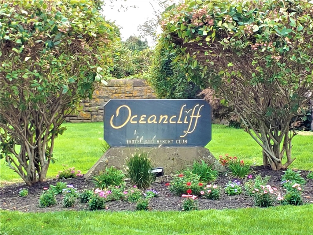 ENTRANCE SIGN