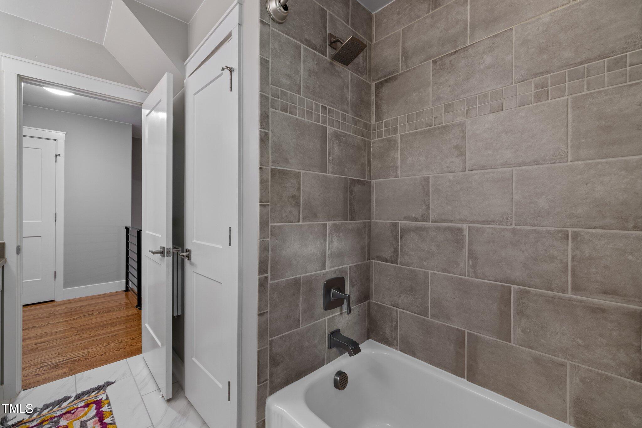 1817 Manuel Street Raleigh, NC 27612 - Photo 37 of 50 27-web-or-mls-5Z8A6952