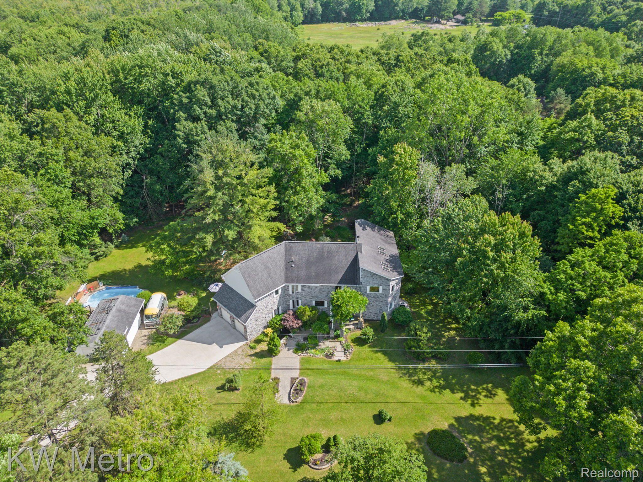 3205 Stanton Road Lake Orion, MI 48362 - Photo 7 of 60 Featur