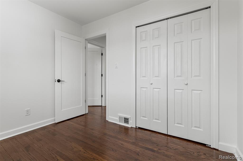 8932 Wormer Redford, MI 48239 - Photo 21 of 36
