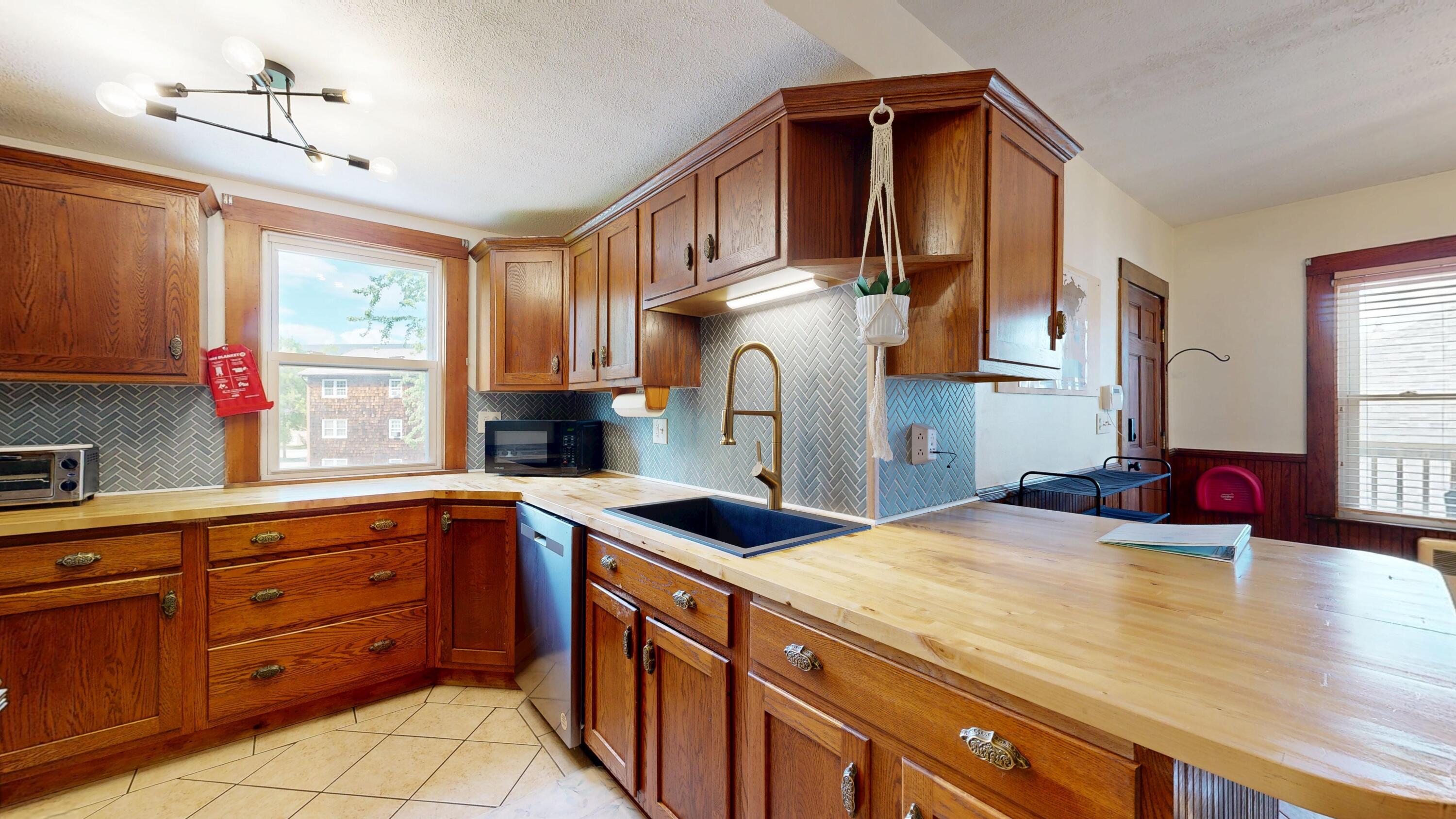 238 Sabattus Street Lewiston, ME 04240 - Photo 45 of 79 238-Sabattus-Street-Upstairs-Unit-061220
