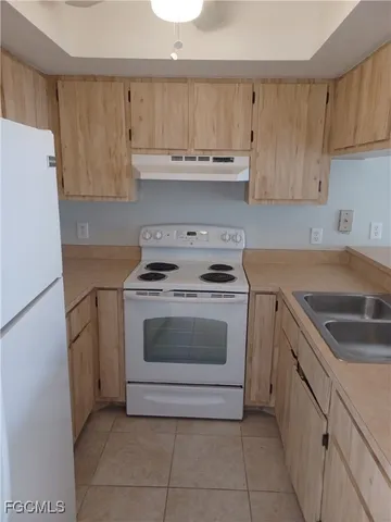 $1,350 | 913 Gleason Parkway, Unit 2, Cape Coral, FL 33914