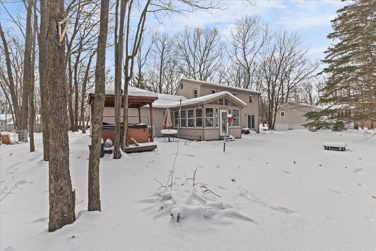 199 Oak Circle Colchester, VT 05446 - Photo 4 of 44