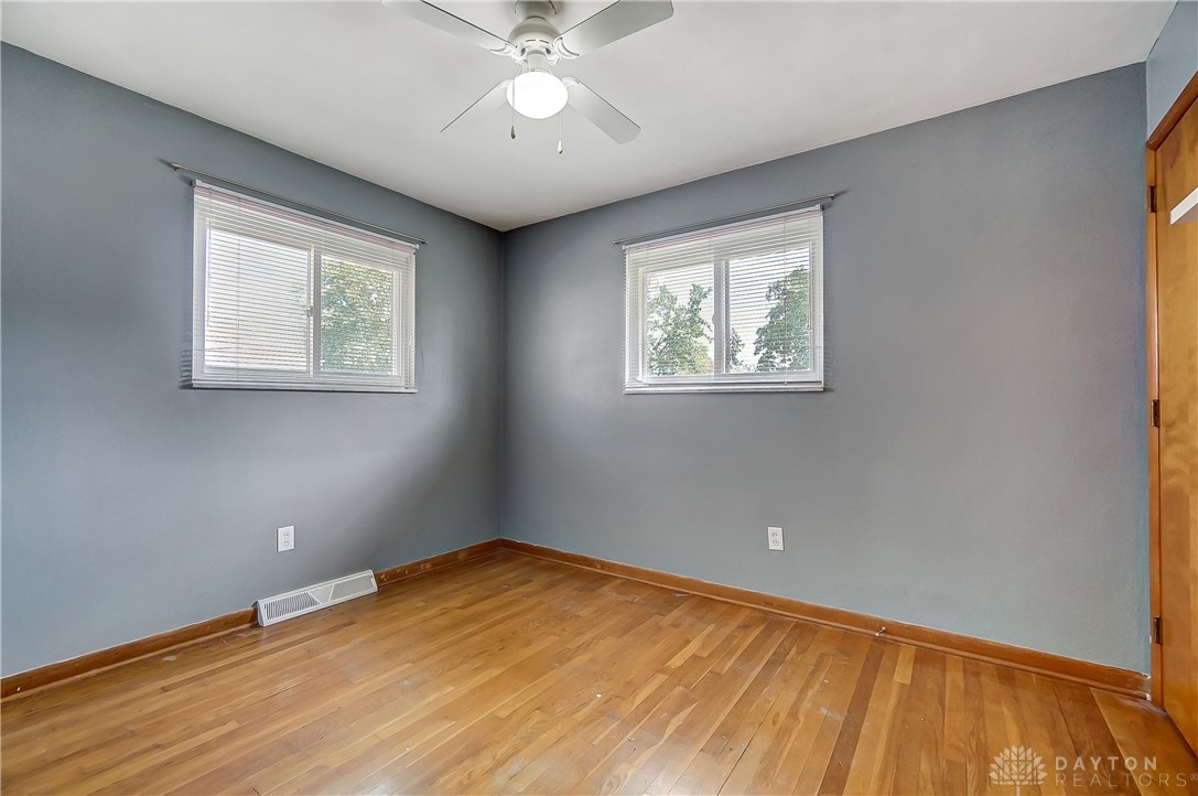 1645 Brownleigh Road Dayton, OH 45429 - Photo 17 of 40
