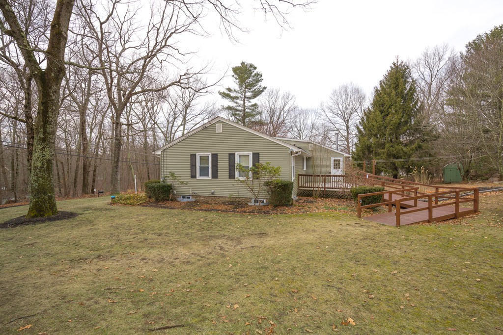 11 Upper Gore Road Webster, MA 01570 - Photo 4 of 30 Gallery Image 4