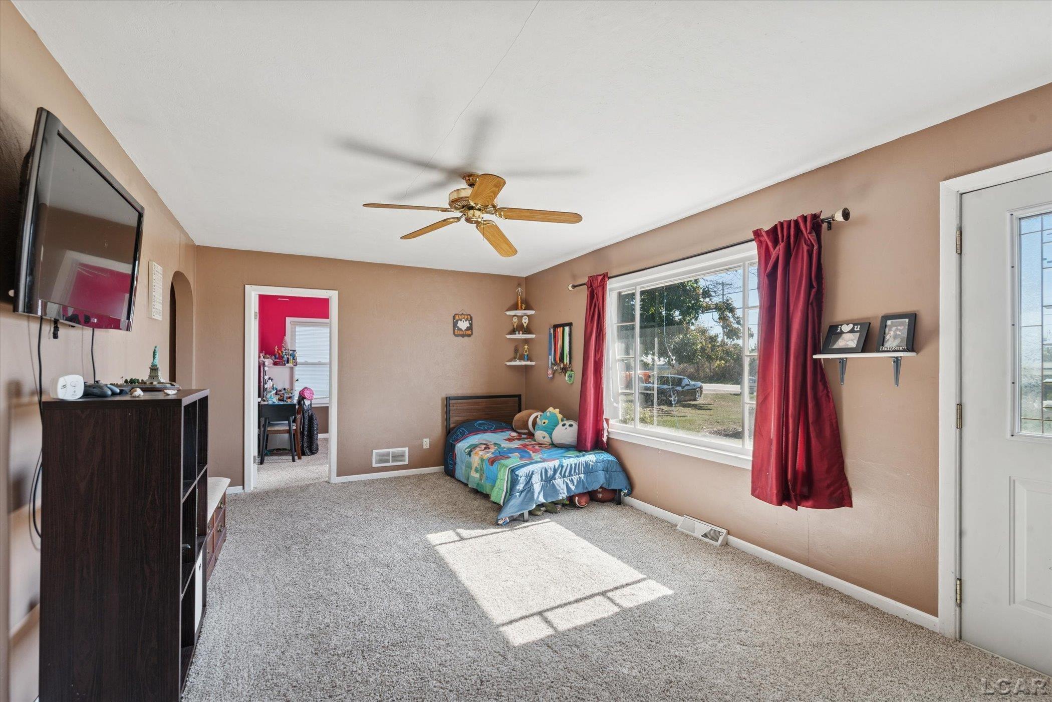 5576 West Beecher Road Adrian, MI 49221 - Photo 8 of 43 50191862-9dc02f16-e8ac-49d7-9123-73abb1da8cc4.JPG