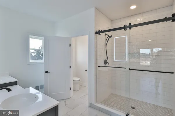 $685,000 | 448 Long Lane Road, Walnutport, PA 18088
