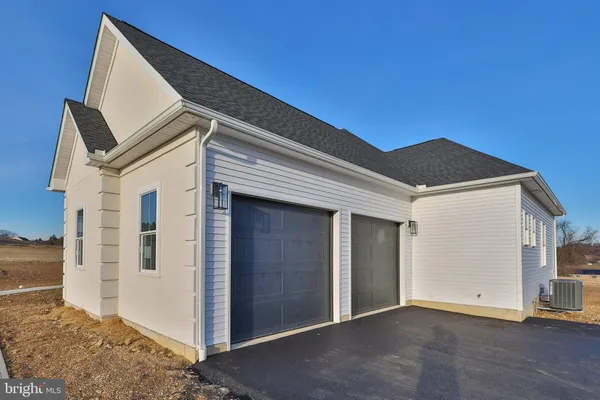 $685,000 | 448 Long Lane Road, Walnutport, PA 18088