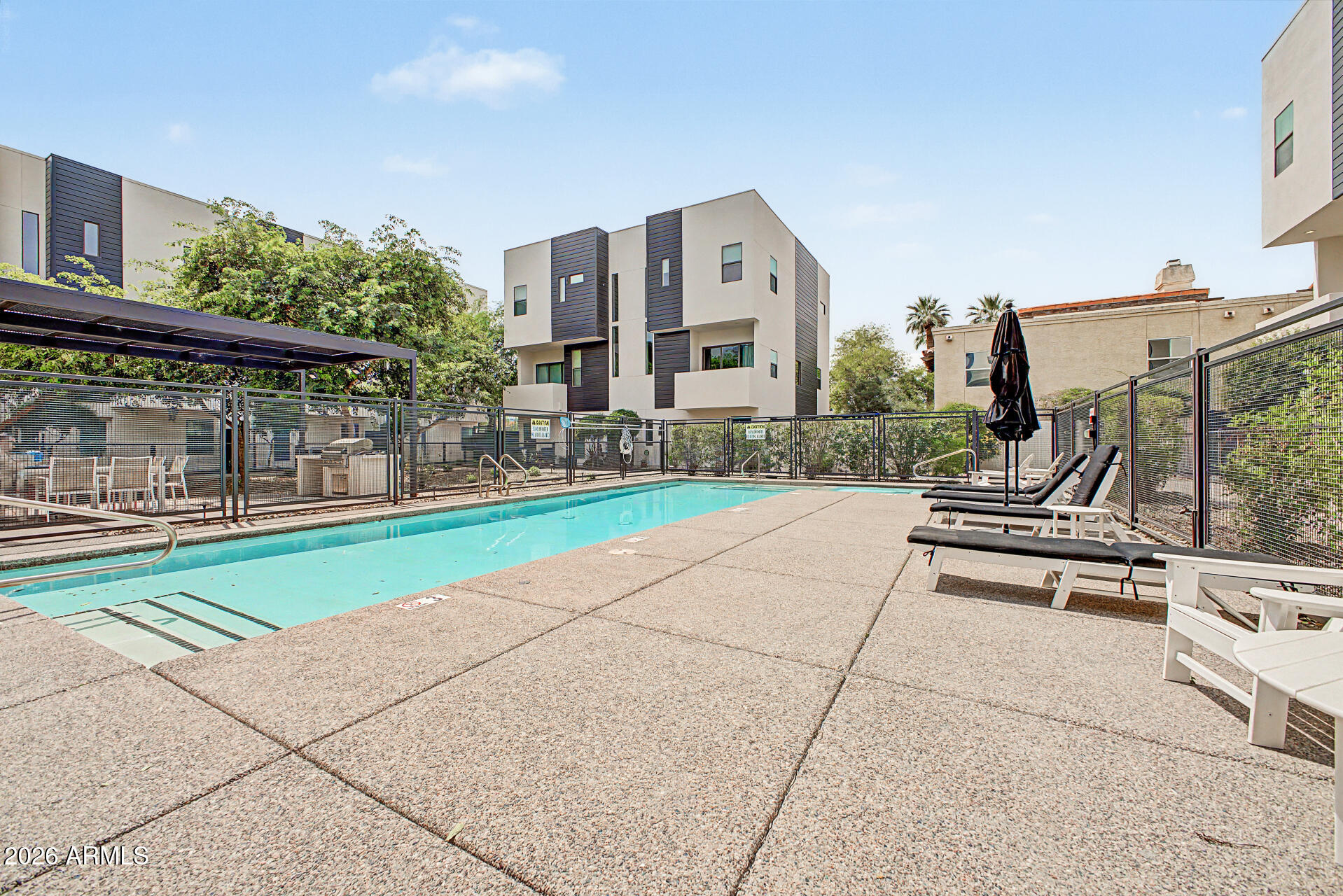 325 East Coronado Road, Unit 20 Phoenix, AZ 85004 - Photo 37 of 40 Pool