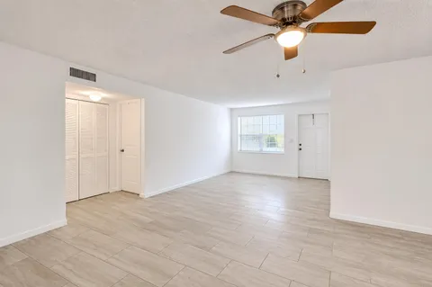 $155,000 | 850 East Commercial Boulevard, Unit 250F, Oakland Park, FL 33334