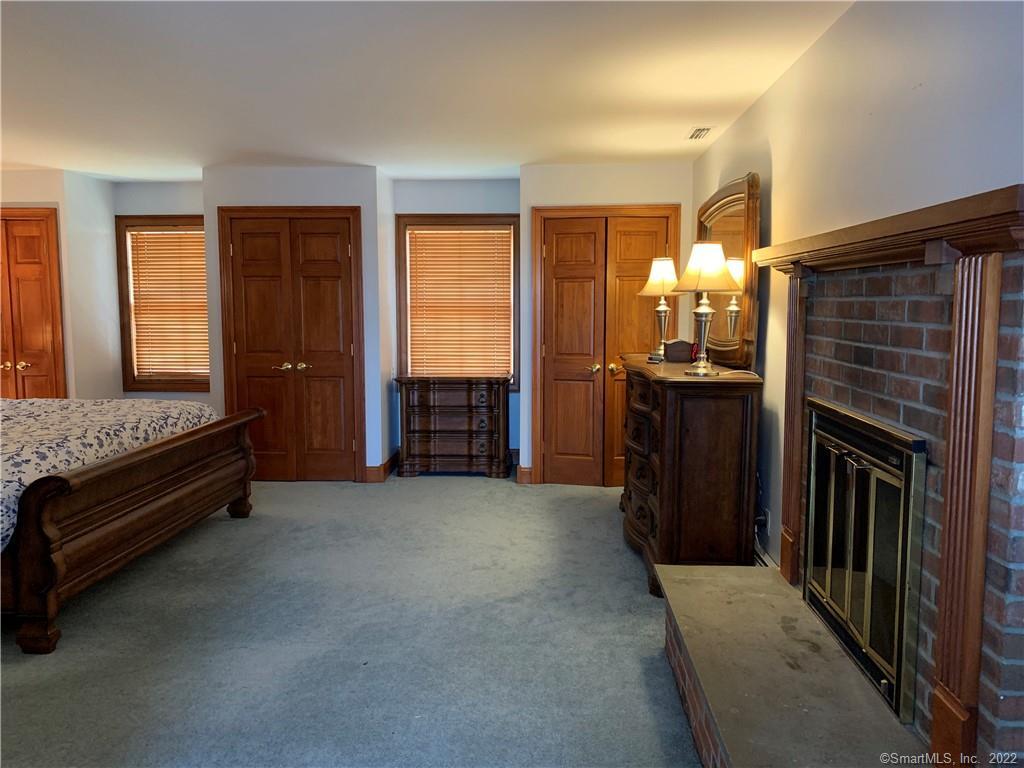 38 Merriman Lane Prospect, CT 06712 - Photo 21 of 35 a view of an empty room with a kitchen