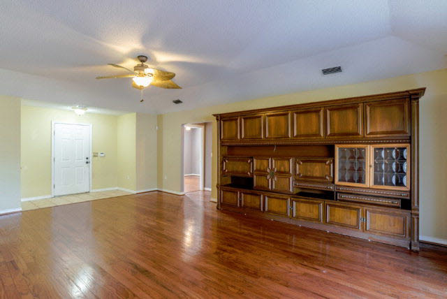 1511 Mulberry Lane Foley, AL 36535 - Photo 4 of 34 Family Room