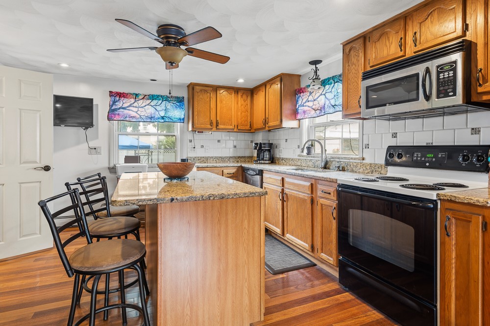 165 2nd Street Pawtucket, RI 02861 - Photo 17 of 49